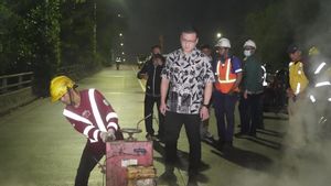 Sidak Jalan Flyover Bridge Two Rusak,DKI DPRD Kenneth的成员:只有一次危险的驾驶者