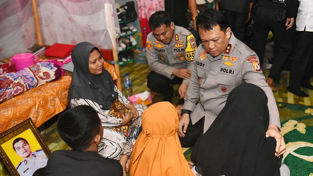 Gugur Saat Lerai Bentrokan, Kapolri Naikkan Pangkat Bripka Husni Abdullah