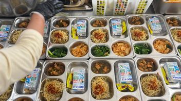 Turunkan Outlook Indonesia jadi Negatif, Fitch Ratings Soroti MBG dan Risiko Fiskal