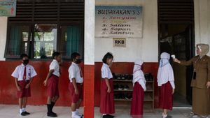 Satpol PP DKI Jakarta Awasi Jumlah Siswa dan Prokes Sekolah saat Sekolah Tatap Muka Esok