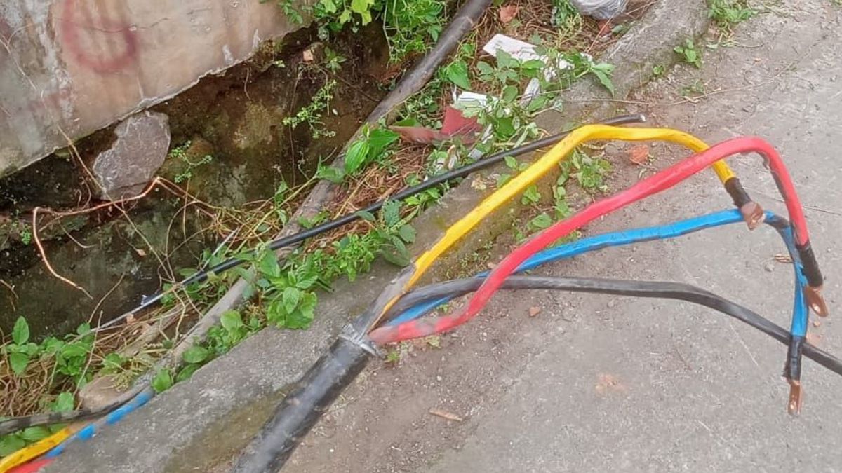 Les câbles d’électricité à Pondok Gede volés par le voleur, PLN fait un rapport de police