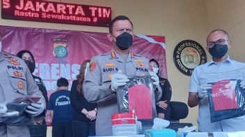 Pria Pura-pura Pincang Tertabrak di Pasar Rebo; Modus Baru Tindak Pemerasan Pengendara Mobil