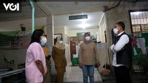 Kewalahan Tangani Keluhan COVID-19, Puskesmas di Surabaya Buka Layanan 24 jam