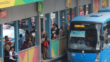 今日から、トランスジャカルタはブカシとシプタットから2つのバス路線を運行しています