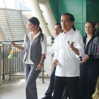 德波之后,艺术家的轮流被佐科威·贾贾尔轻轨从勿加邀请到雅加达