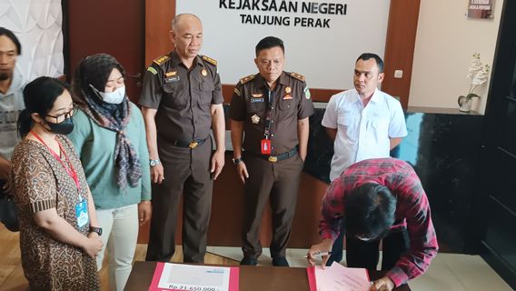 Jurnalis Tempo Korban Kekerasan Polisi di Surabaya Terima Ganti Rugi Restitusi dari 2 Napi