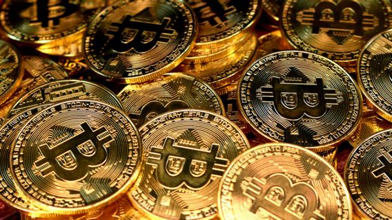 Bitcoin Miners Send BTC To Crypto Exchange