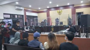 Jalani Sidang Perdana, Indra Kenz Hadir Via Online