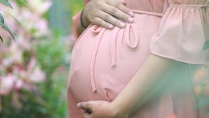 Tanda-Tanda Mau Melahirkan Bayi Laki-Laki, Fakta atau Cuma Mitos? 