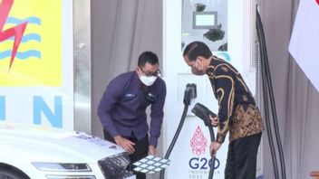 Resmikan SPKLU <i>Ultra Fast Charging</i>, Jokowi: Kita Tunjukkan pada Dunia, Ekosistem Kendaraan Listrik Indonesia Sudah Berkembang