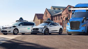 Waymo Autonomous Taxis Start Opening Official Ride-hail Services In Phoenix