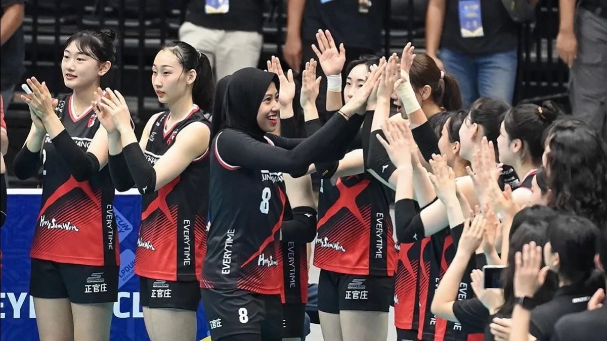 Megawati Top Skor, Red Sparks Hajar Pink Spiders