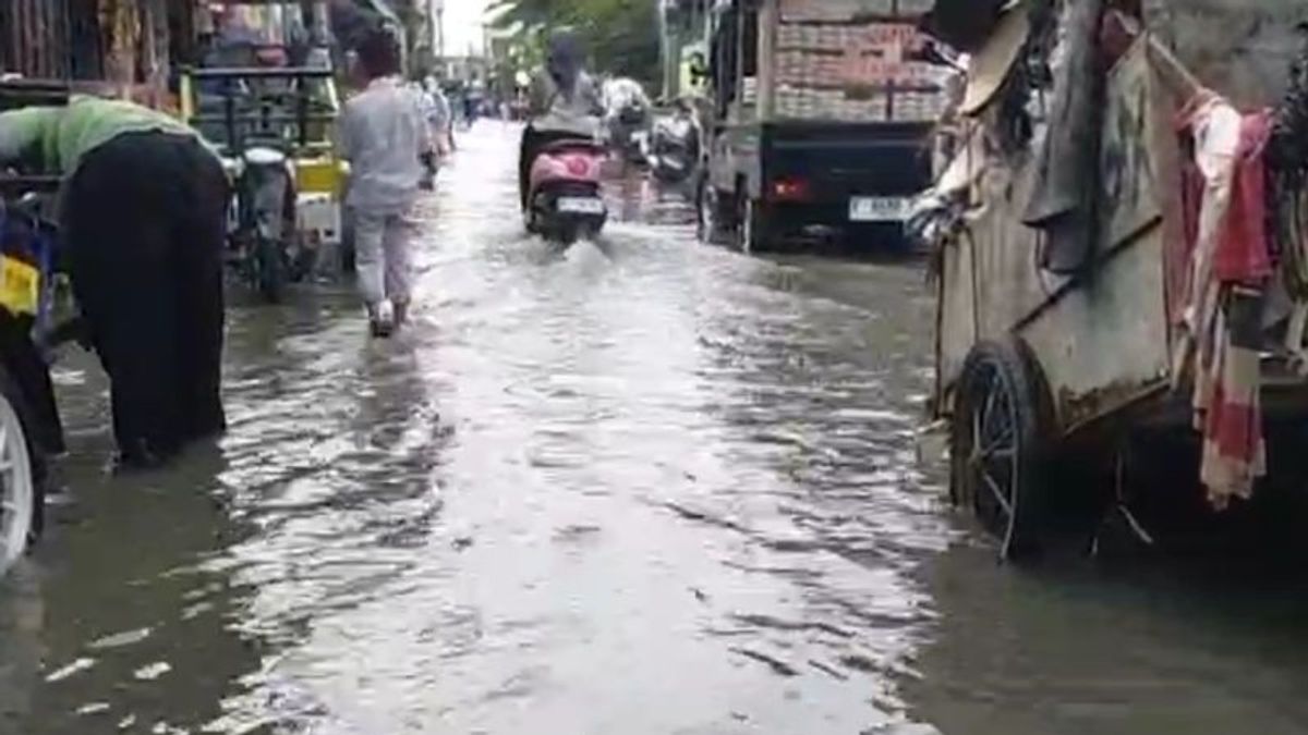 6 Neighborhood Associations In Jakarta Rob Up To 40 Centimeters This Morning