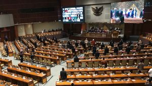 Paripurna DPR Setujui Guntur Hamzah Jadi Hakim MK Gantikan Aswanto