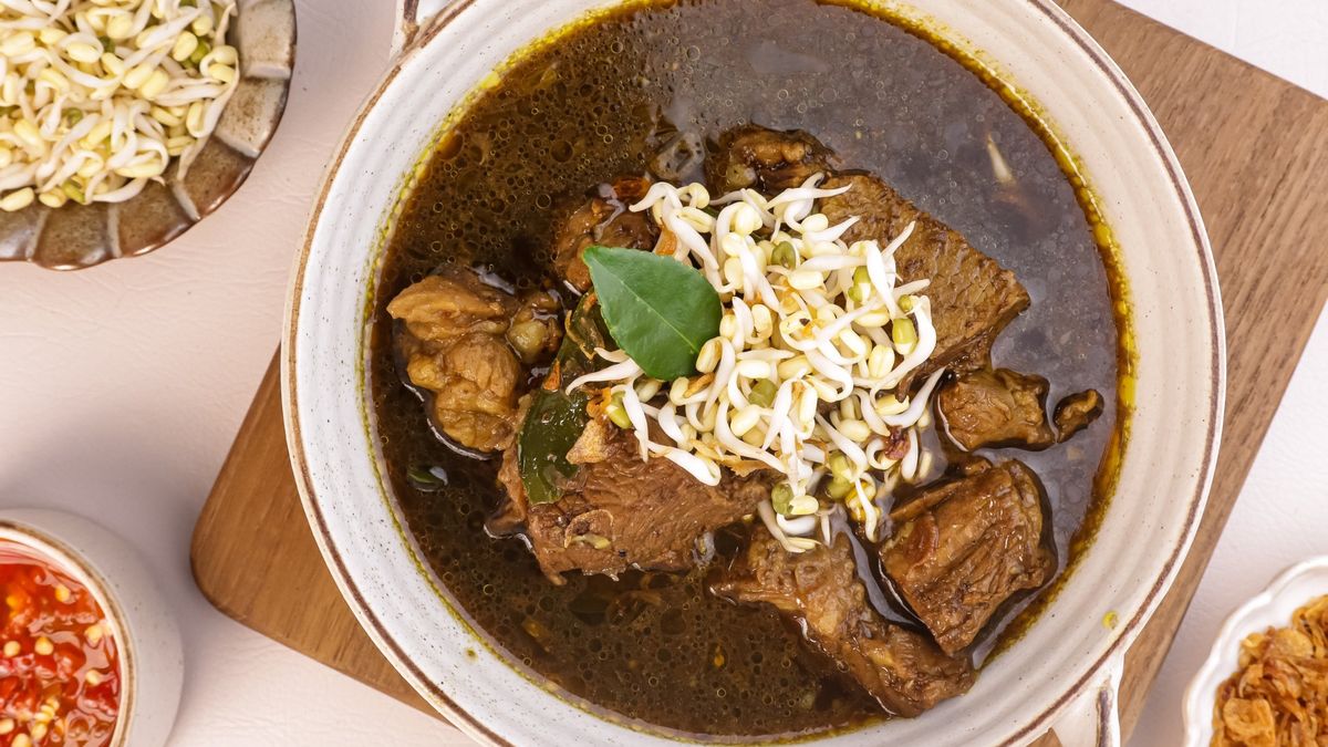 Beda Rawon dan Brongkos yang Sama-Sama Berkuah Hitam dari Kluwek