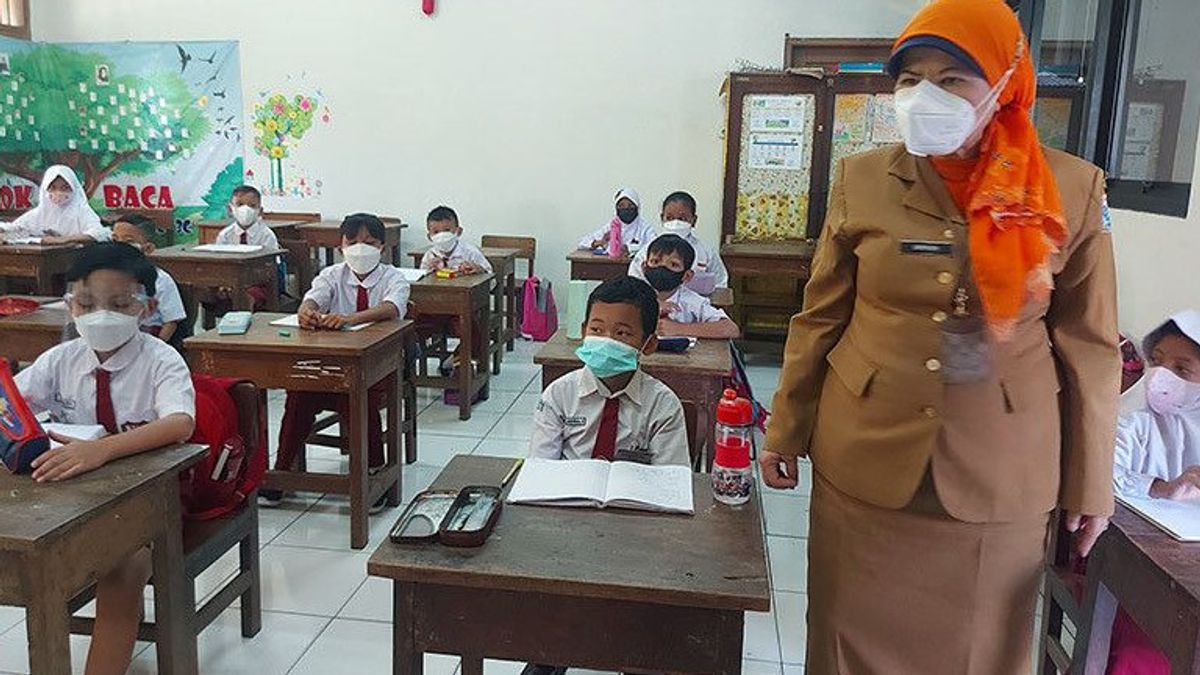 Kabar Kurang Mengenakkan dari Cirebon, Siswa di Sejumlah Sekolah Terkonfirmasi COVID-19 Gara-Gara PTM 100 Persen