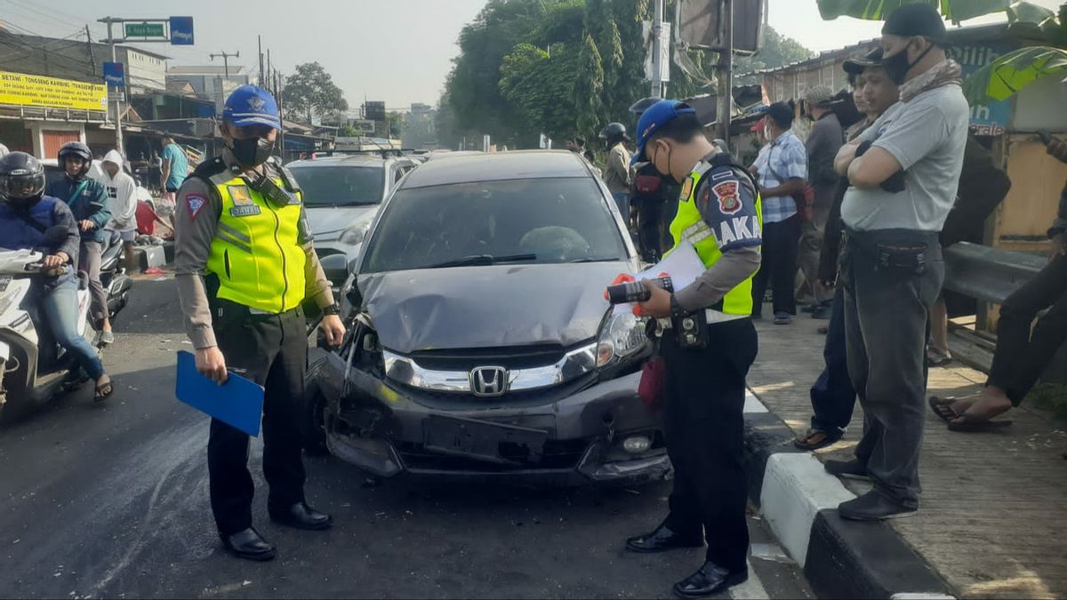Pensiunan TNI Jadi Korban Kecelakaan Beruntun di Depok, Polisi Masih Lakukan Penyelidikan
