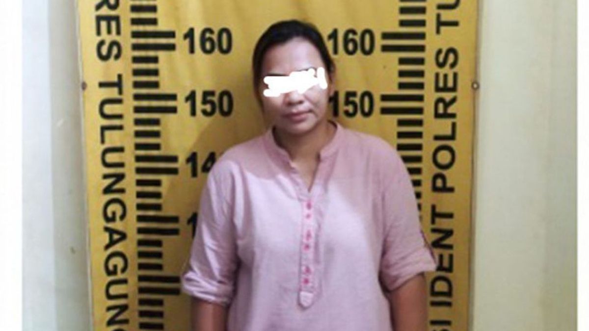 Polisi Tangkap Seorang Perempuan Pengerah TKI Ilegal di Tulungagung yang Tipu Puluhan Orang hingga Miliaran Rupiah