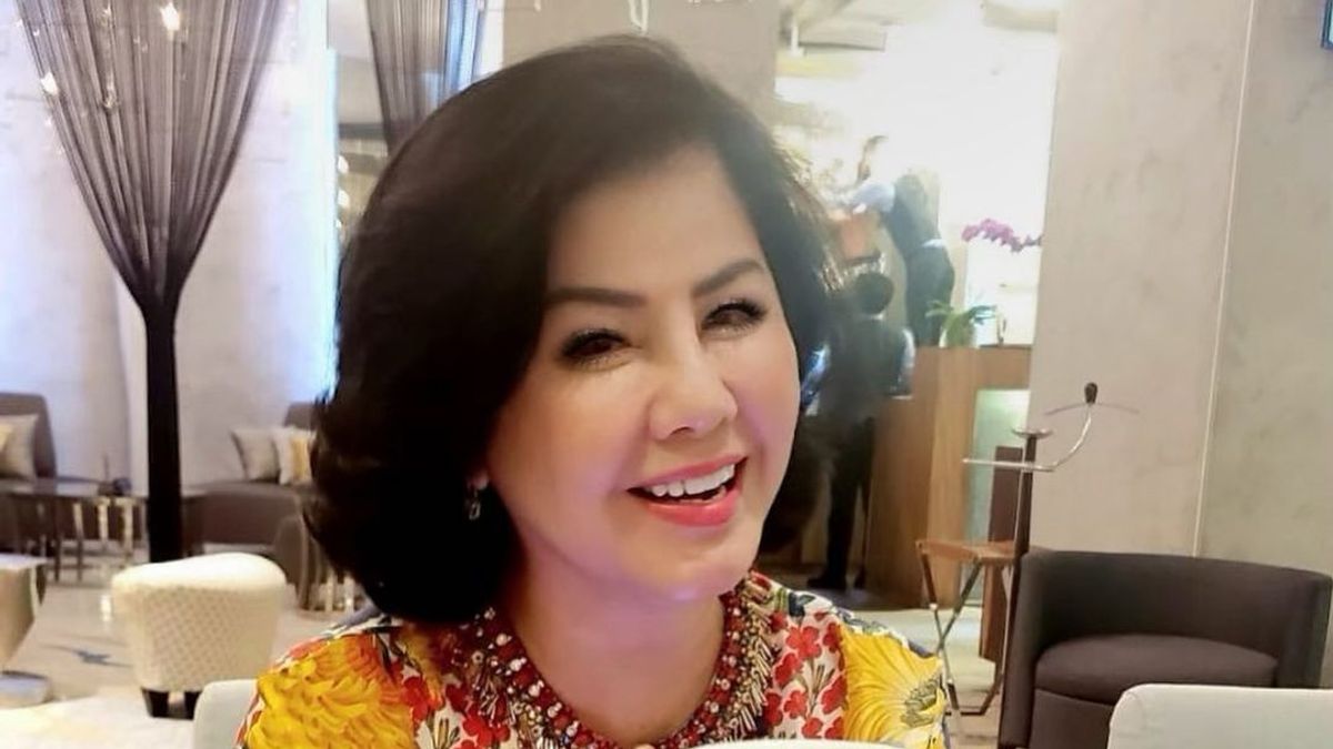 Janda Hotma Ditompul, Desiree Tarigan Tampil Cantik Ceria Berhijab Rayakan Lebaran Bersama Mertua Raffi Ahmad
