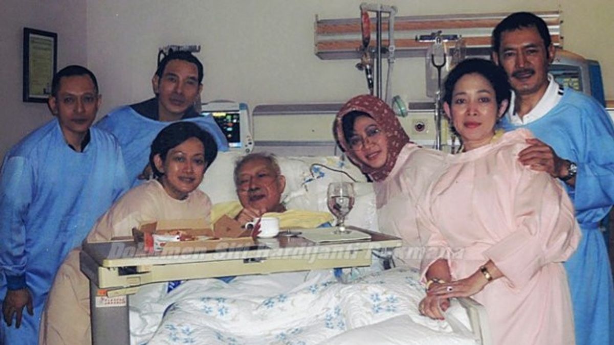 Suharto Affected By Minor Stroke In Memory Of Today, 19 July 1999