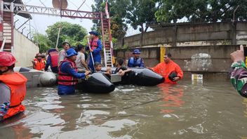 雅加达居民被要求注意3月8日之前的极端天气洪水