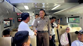 Menko AHY accompagne le directeur de KAI à Gambir, assure le lancement du train de fret Nataru