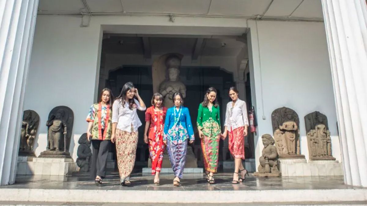 Just Like Hanbok, Kebaya Can Be An Attractiveness Of Tourists