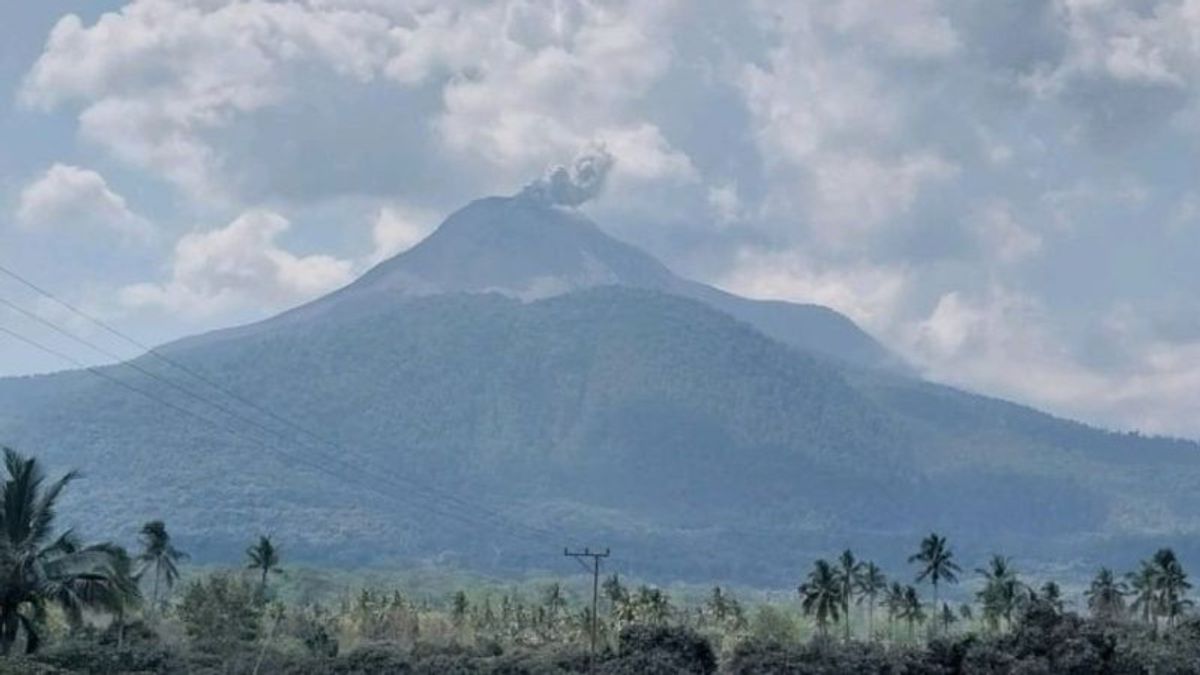 The Activity Of Mount Lewotobi Men-Laki NTT Slopes, PVMBG Calls The Magma Suplai To Less Surface