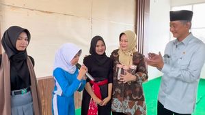  Menteri PU Kunjungi Sekolah Rakyat di Sumedang: Belajarlah, Mumpung Ada Kesempatan Baik dari Pak Prabowo