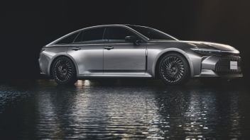 Jangkauan Tembus 820 Km, Toyota Crown Hidrogen Jadi Armada Taksi di Tokyo