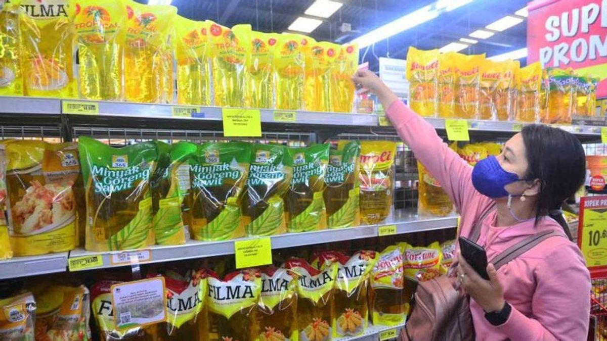 Harga Minyak Goreng di Kota Batam Sudah Turun Drastis, Pedagang: Penjualan Masih Belum Ada Peningkatan