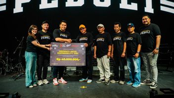 Flood Impact Mitigation, Holywings Helps Karet Kuningan Residents Make a Soakaway Well