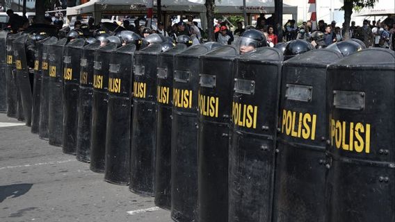 Deviner Le Motif De La Destruction Des Postes De Police à Jakarta