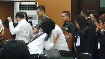 “你很健康，请照顾我们的孩子，”Ferdy Sambo-Putri Candrawathi在听证会后要求ART说。