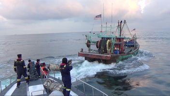 KKP在马六甲海峡成功捕获了3艘非法船只，其中2艘悬挂马来西亚国旗