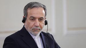 Foreign Minister Araghchi: Iran will not give in to threats