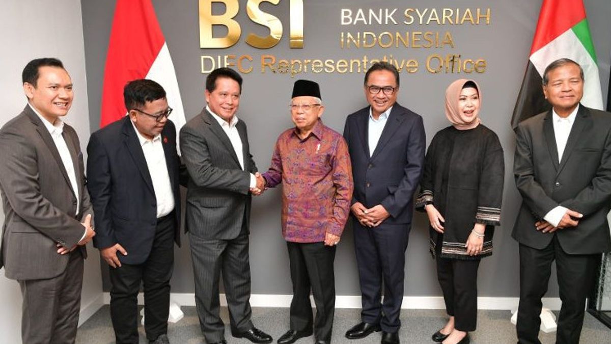 The Vice President Visits The Indonesian Sharia Bank Representative Office In Dubai