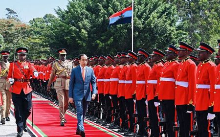 Presiden Jokowi Tiba di Dar Es Salaam Tanzania