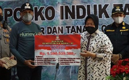 Mensos Salurkan Bantuan Rp1,3 Miliar untuk Korban Bencana Alam di Kota Jayapura