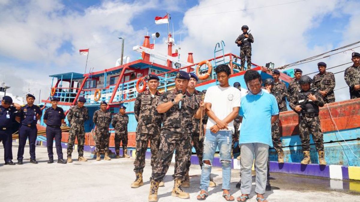 المواطنون الإندونيسيون يصبحون قوارب أسماك أجنبية غير قانونية: الغذاء 1 لويانغ مقسم إلى 31 شخصا ، شرب رذاذ الماء المرن