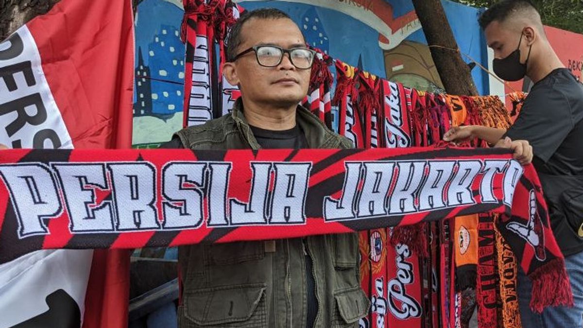 Persija Vs Sabah FC, Merchants Are Happy To Be Able To Sell Again At Patriot Stadium Bekasi