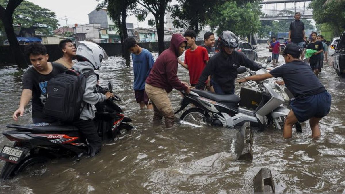 Jumat Pagi Jakarta Kembali Dikepung Banjir, 125 RT dan 14 Jalan Terendam
