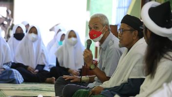 Ngabuburit Ganjar Pranowo: Bedah Rumah, Bantu Bangun Masjid dan Kasih Sembako