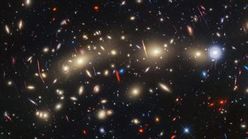 天文学は、ビッグバン現象の後に形成された第一世代の星を見つける