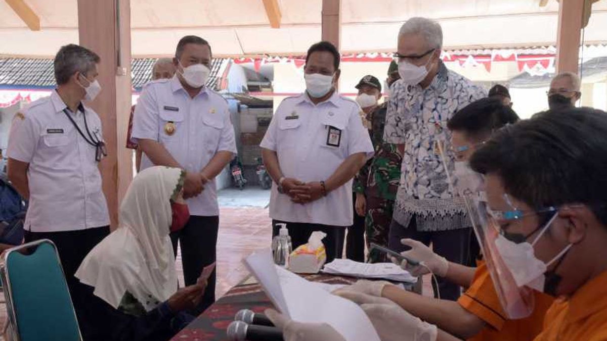 Central Java Governor Ensures Cash Social Assistance Is Right On Target
