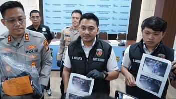 犯罪組織の残虐な殺人犯の残留者は、ジャドルと麻薬に犯罪収益を使用したと主張して警察に逮捕された