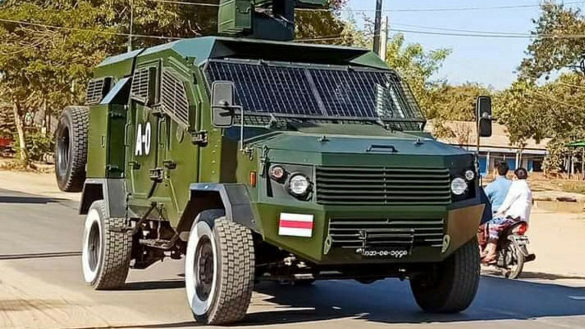 Militer Myanmar Kerahkan Kendaraan Lapis Baja hingga Preman, Warga Gelar Ronda Malam
