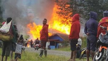 KKB Burns Residents' Houses In Ilaga, Central Papua