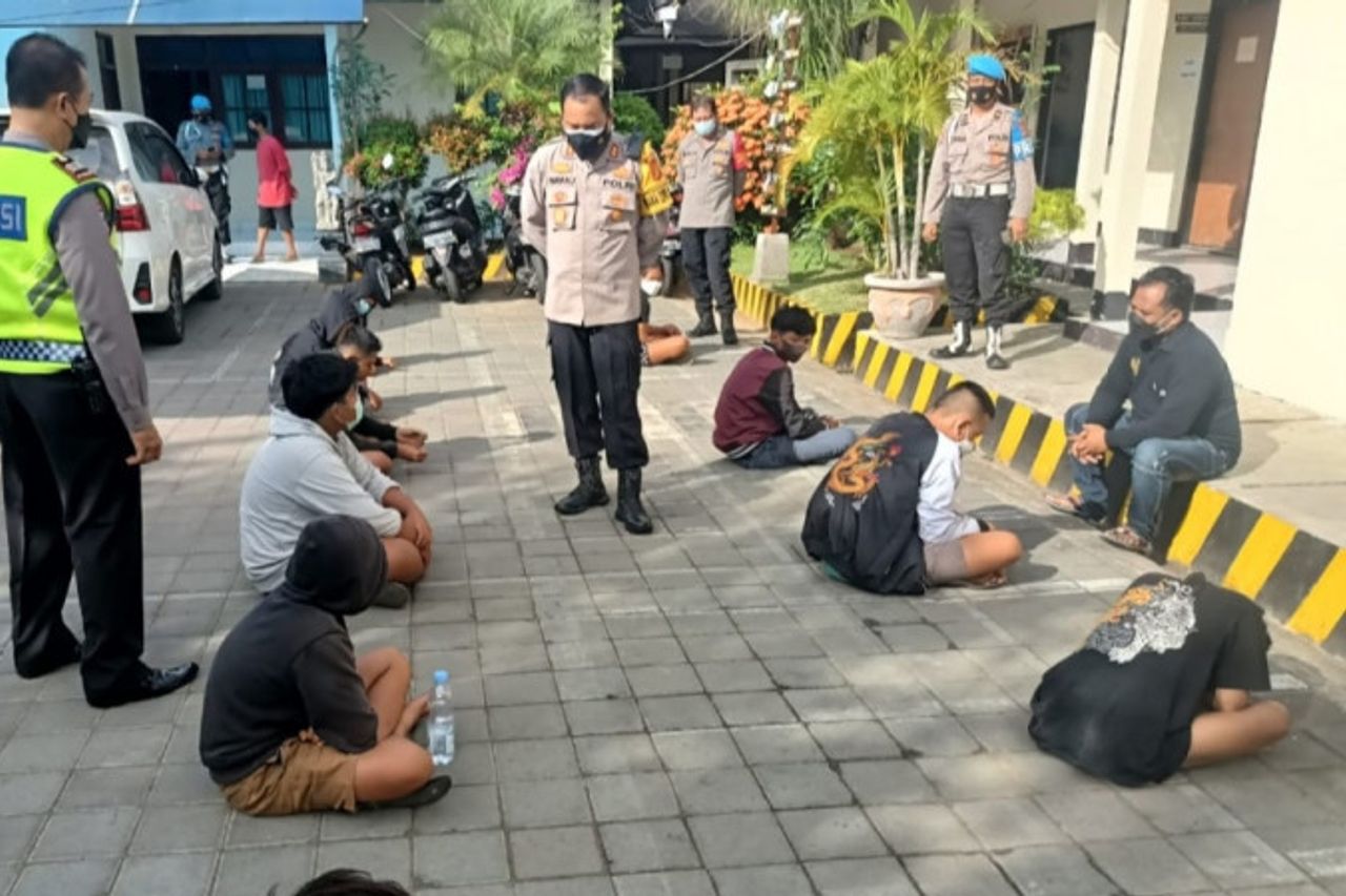 Police Will Take Strict Action On Jockeys And Wild Racing Spectators At Gatsu Kuta North Bali