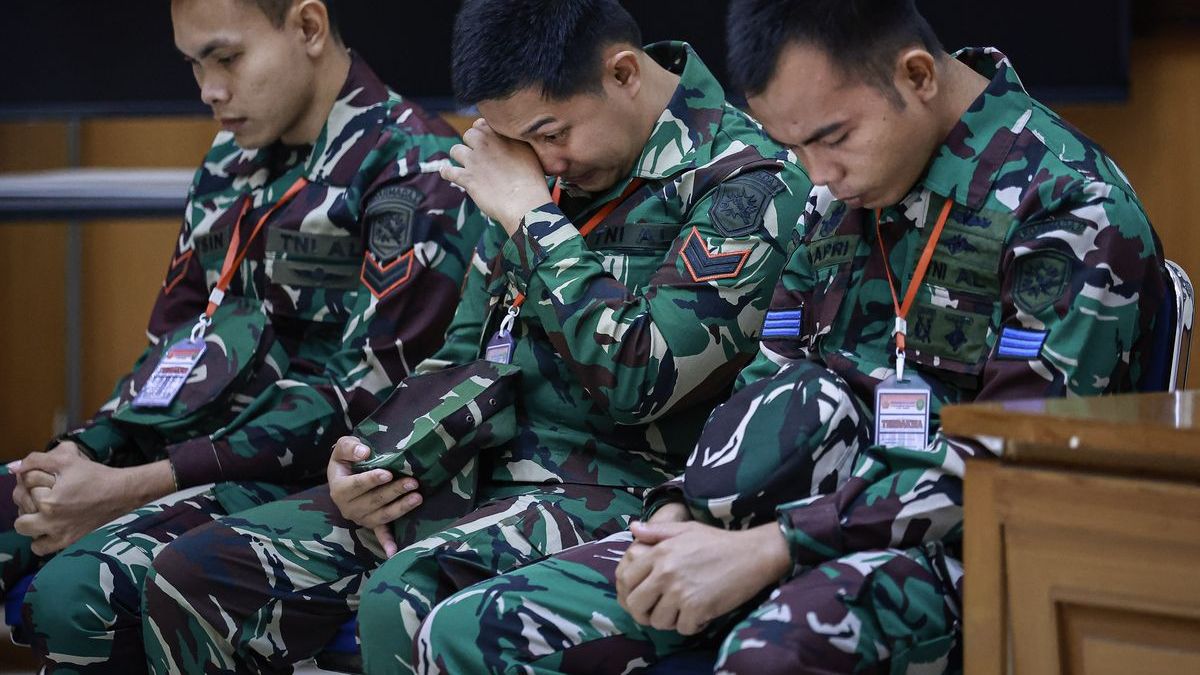 Examining The Motives Of TNI Members In The Circular Of Criminal Acts
